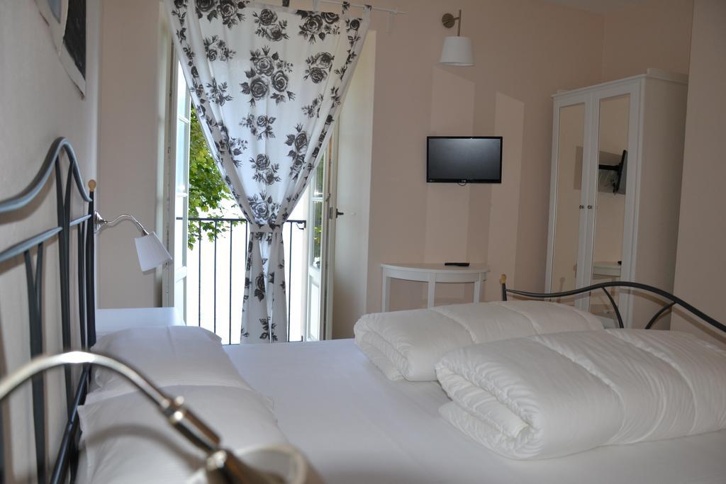 B&B Le Darsene Cannobio Rom bilde