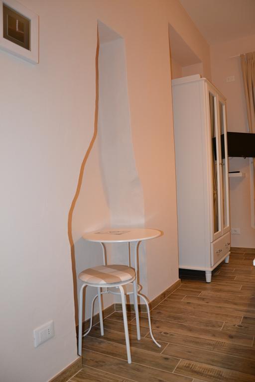 B&B Le Darsene Cannobio Rom bilde